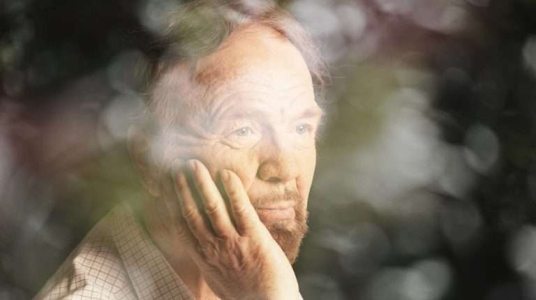 senior-man-with-Alzheimers | Understand Alzheimer's Disease: What Are The Causes And Treatments | feature