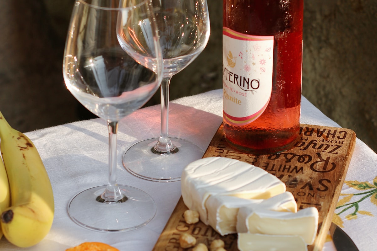 Low Testosterone Signs in Men: What You Need to Know - Yunique Medical - Yunique Medical